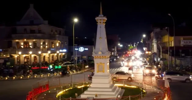 tugu jogja untuk wisata malam jogja
